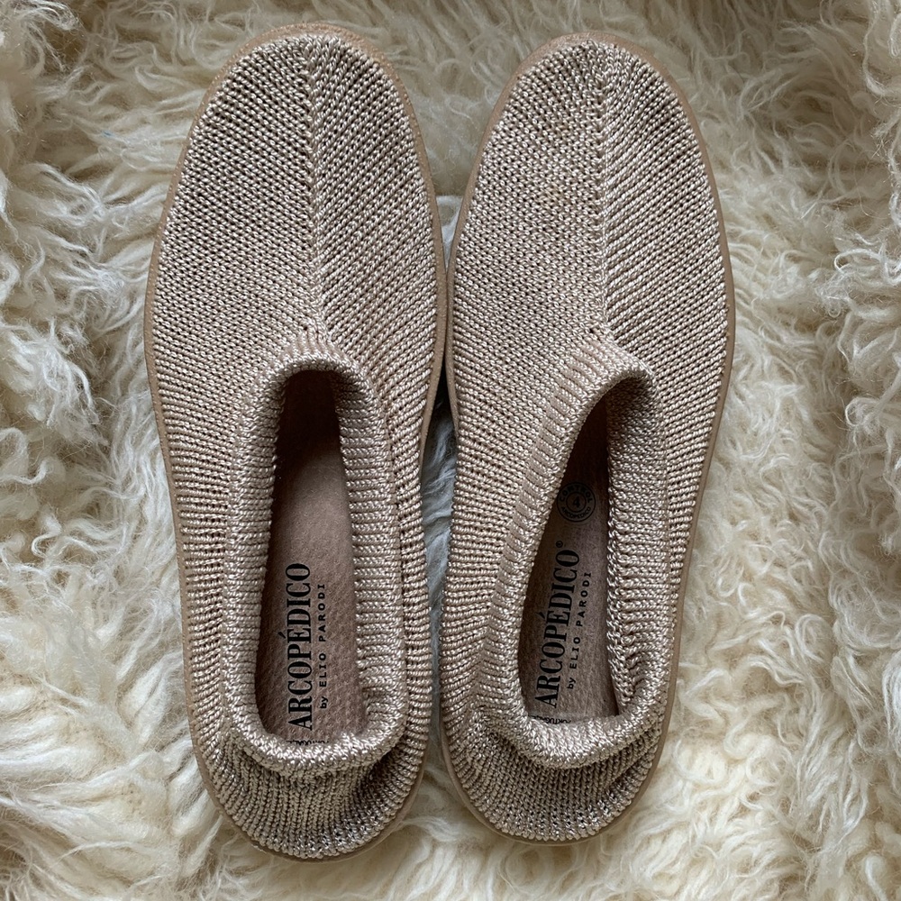 Beautifully Handmade in Portugal Arcopédico Sec V beige knit flats